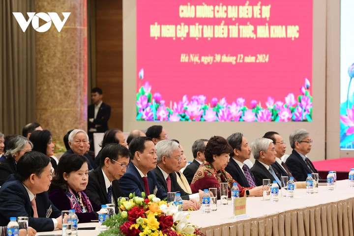 Các đại biểu tham dự hội nghị.