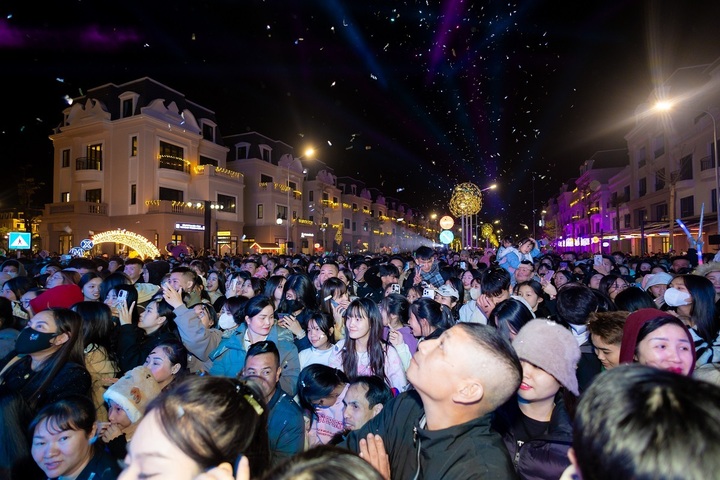 Asia Vibe trở thành điểm dừng chân lý tưởng của du khách trong mùa lễ hội cuối năm.