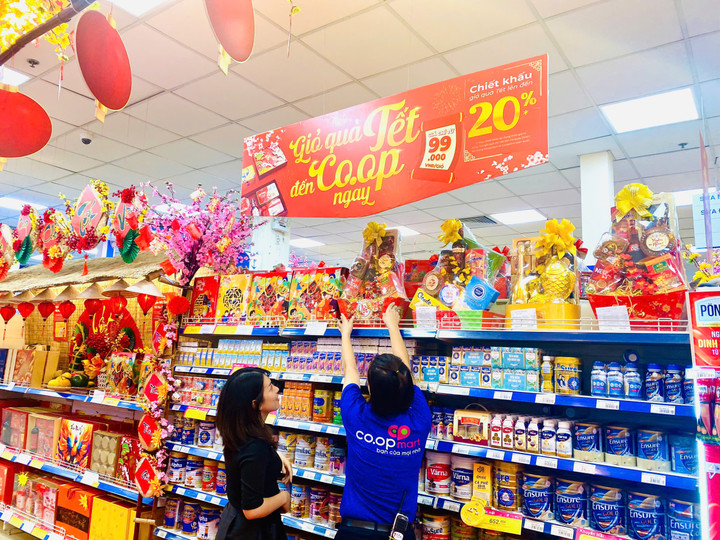 Co.opmart, Co.opXtra nâng mức chiết khấu giỏ quà Tết.