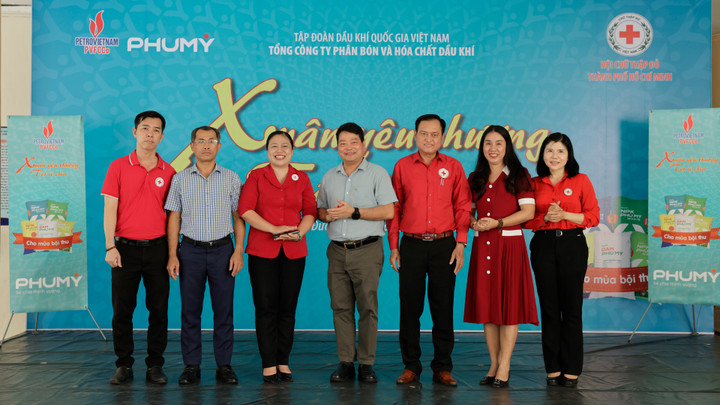 Phú Mỹ dành 8 tỷ đồng đưa 'Xuân yêu thương, Tết sẻ chia' đến với người khó khăn - 2