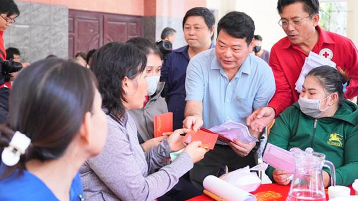 Phú Mỹ dành 8 tỷ đồng đưa 'Xuân yêu thương, Tết sẻ chia' đến với người khó khăn - 4