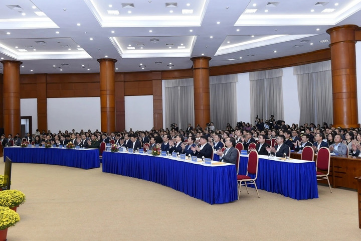 Các đại biểu tham dự hội nghị.