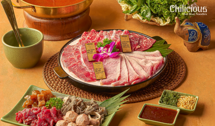 Set lẩu dành cho nhóm đông tại Chilicious.