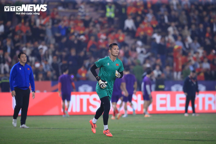 Trực tiếp bóng đá Việt Nam 2-1 Thái Lan: Đội khách thắp hy vọng - 6