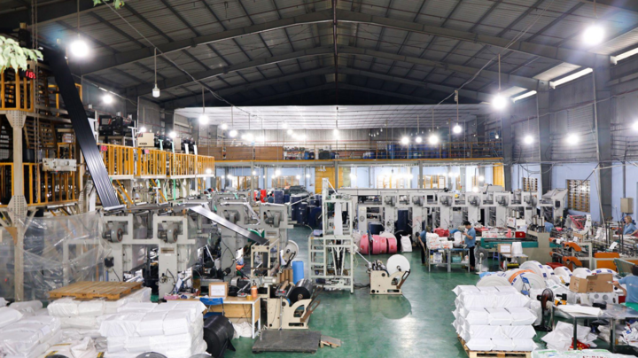Một góc nhà xưởng sản xuất của Vinpack tại Long An.