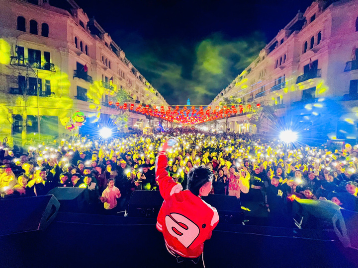 Danko Countdown Party 2025: Mãn nhãn và vỡ òa cảm xúc với màn pháo hoa, âm nhạc - 7