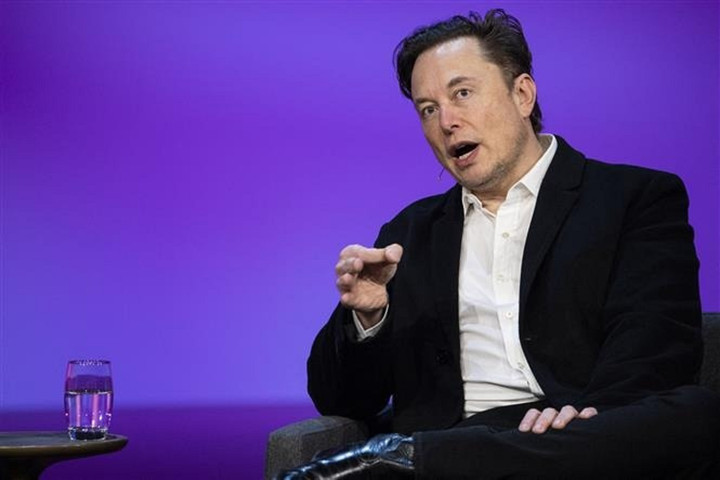 Tỷ phú Elon Musk trả lời phỏng vấn tại Vancouver, Canada. (Ảnh: AFP/TTXVN)