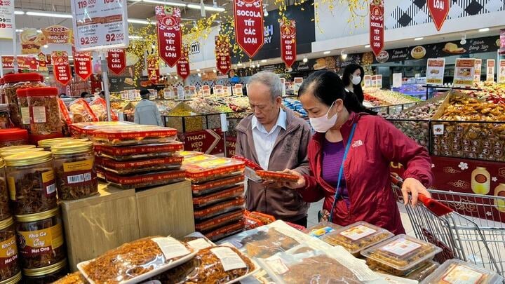 Bộ Công Thương yêu cầu bảo đảm cung - cầu hàng hoá, bình ổn thị trường cuối năm 2024 và dịp Tết Nguyên đán Ất Tỵ 2025. (Ảnh minh hoạ: Báo Hà Nội mới).