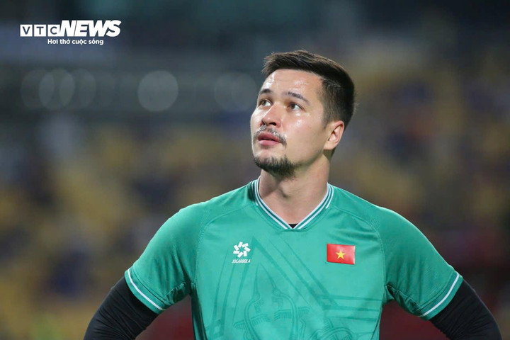 Nguyễn Filip tiếp tục dự bị cho Đình Triệu.