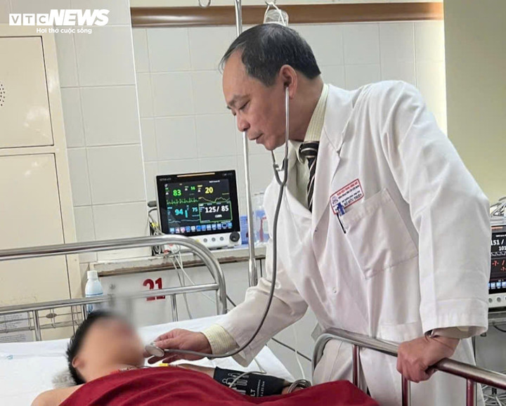 Hiện bệnh nhân Lê Tất V. đang được các bác sĩ theo dõi sát các biến chứng có thể xảy ra sau phẫu thuật. (Ảnh: BVCC)