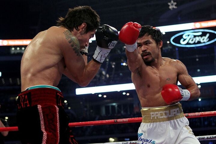 Manny Pacquiao đánh bại Antonio Margarito vào năm 2010