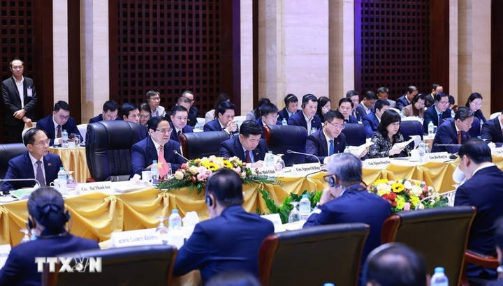 Thủ tướng Phạm Minh Chính phát biểu tại Kỳ họp lần thứ 47 Ủy ban liên Chính phủ Việt Nam - Lào. (Ảnh: Dương Giang/TTXVN)