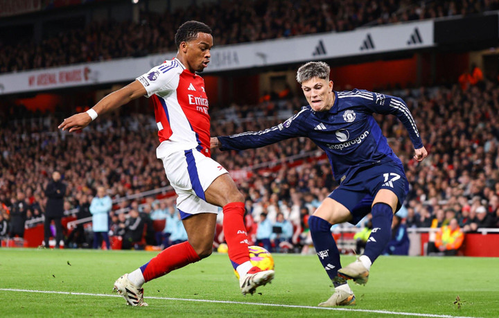 Arsenal thắng Man Utd với tỷ số 2-0 cách đây hơn 1 tháng nhờ 2 tình huống phạt góc.