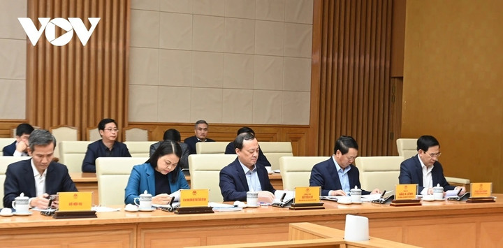 Các đại biểu dự phiên họp.