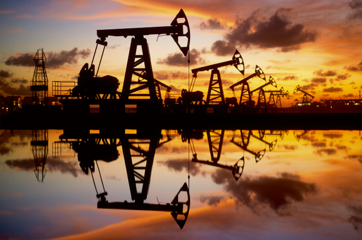 Theo nhận định của các chuyên gia, do nhu cầu tăng mua nhiên liệu cho mùa đông ở Mỹ đã đẩy giá dầu tăng. (Ảnh minh hoạ)