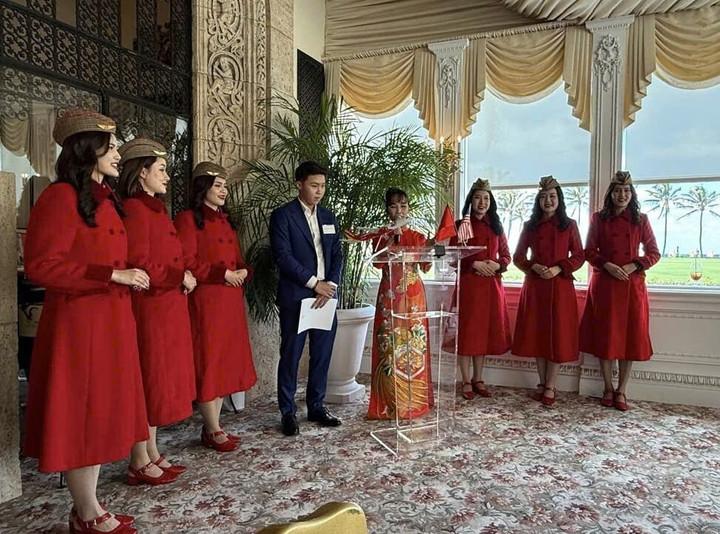 Tỷ phú Nguyễn Thị Phương Thảo phát biểu tại sự kiện “Friends of Vietnam Summit”.