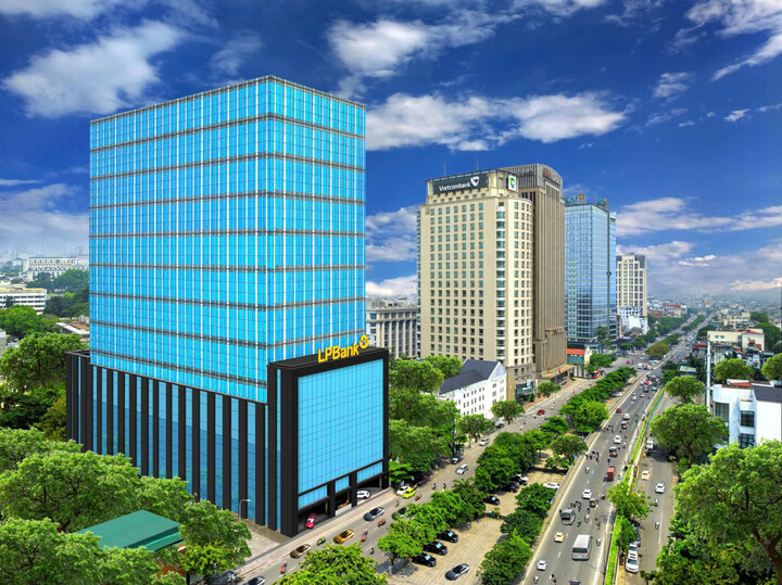 LPBank có lợi nhuận trên 10.000 tỷ đồng năm 2024.