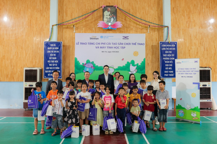 Shinhan Life Việt Nam và DXC Việt Nam chung tay vì tương lai tươi sáng cho học sinh tại Làng SOS Bến Tre.