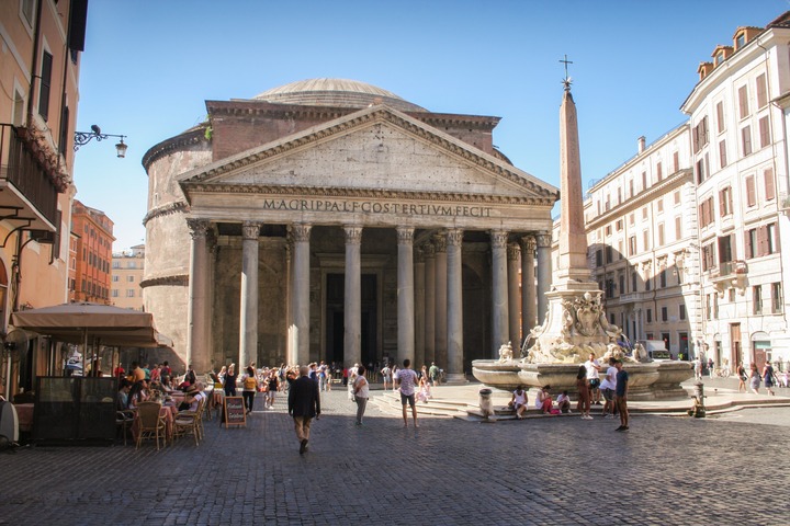 Qua 2.000 năm, Đền Pantheon hiện là điểm đến hút khách du lịch của Rome, Italia. (Ảnh: Wikimedia)