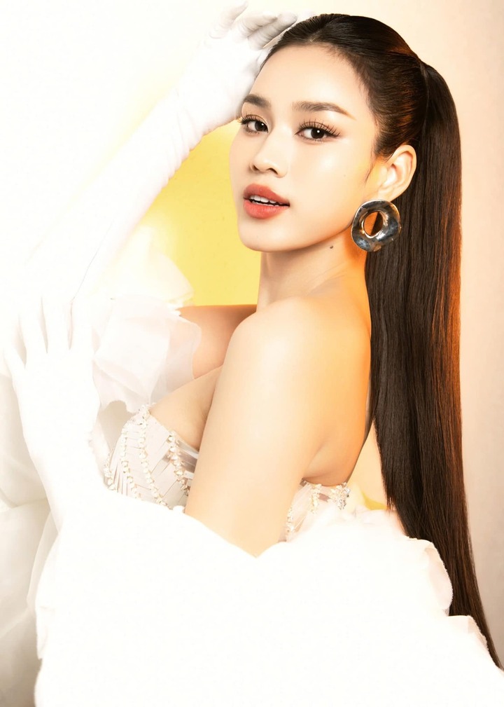 Hoa hậu Đỗ Thị Hà ngày càng trưởng thành.