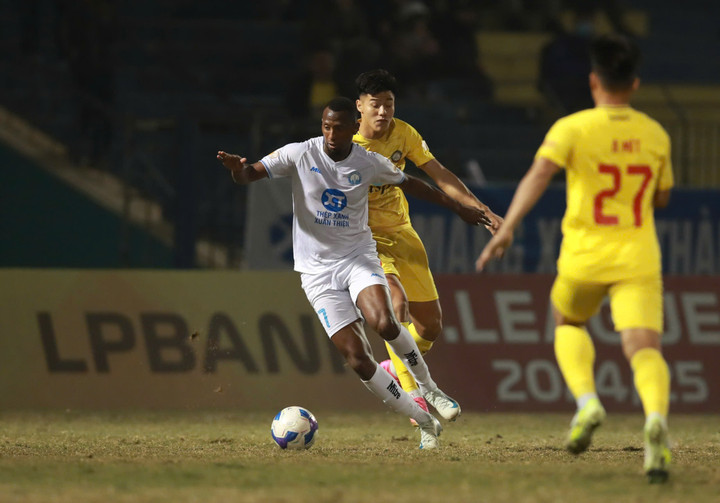 Trận đấu chưa có bàn thắng.