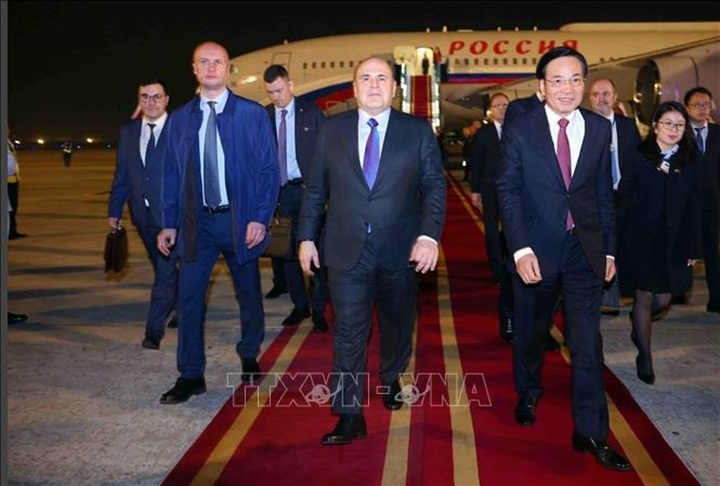 Lễ đón Thủ tướng Chính phủ Liên bang Nga Mikhail Vladimirovich Mishustin tại sân bay quốc tế Nội Bài, Hà Nội. (Ảnh: Phạm Kiên/TTXVN)
