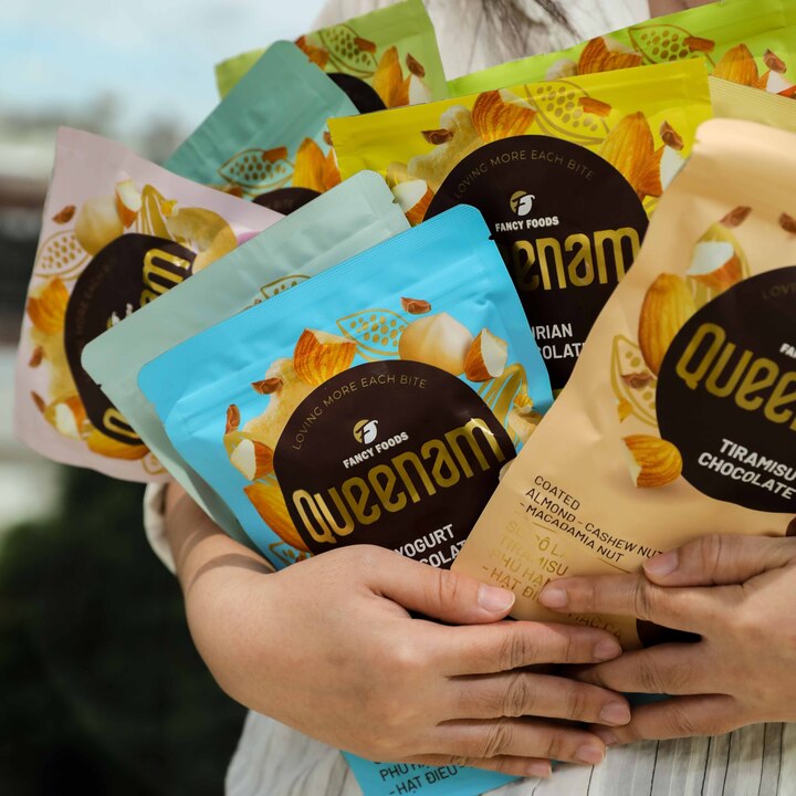 Queenam Chocolate mong muốn "Trao gửi yêu thương qua từng miếng socola ngọt ngào - Bởi yêu thương là trao đi sự ngọt ngào". (Ảnh: Queenam)