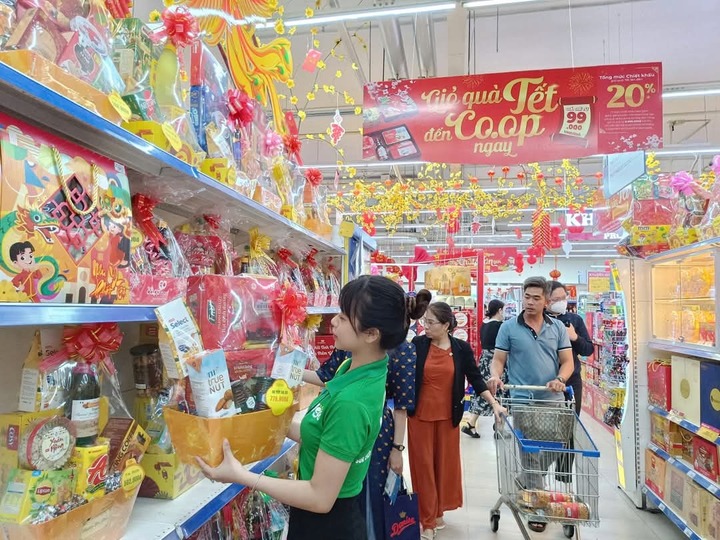 Đã có 10 triệu giỏ quà Tết được tiêu thụ qua CT Gắn kết tình thân Tết xa thêm gần.