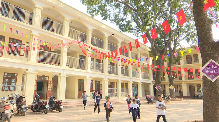 Trường học đạt chuẩn quốc gia tại xã Tiền Phong.