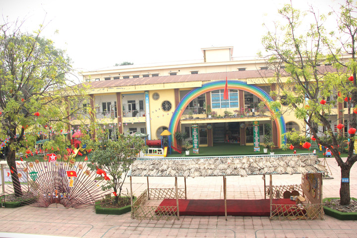 Năm 2021, Trường mầm non An Tiến được công nhận đạt chuẩn Quốc gia mức độ 1, với diện tích 5.665m2 với 3 dãy nhà 2 tầng, nhiều thiết bị dạy học, khu vui chơi rộng rãi, sạch sẽ.