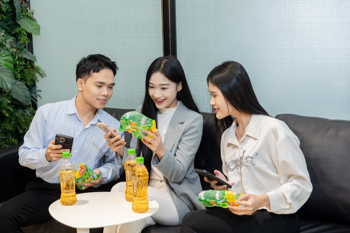 Cùng Trà Xanh Không Độ giảm căng thẳng để tưng bừng đón Tết và săn hàng ngàn giải thưởng giá trị mỗi ngày, đặc biệt là giải nhất lên đến 250 triệu đồng, giải nhì trị giá 250 triệu đồng.