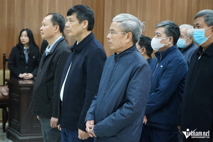 Các bị cáo tại phiên xét xử. Ảnh: Lê Dương