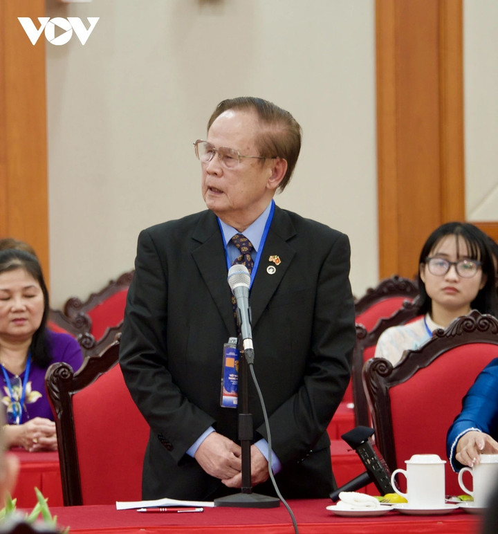 GS.TS vật lý hạt nhân Lê Văn Hoá, kiều bào Hoa Kỳ, Chủ tịch Quỹ Việt - Mỹ phát biểu.