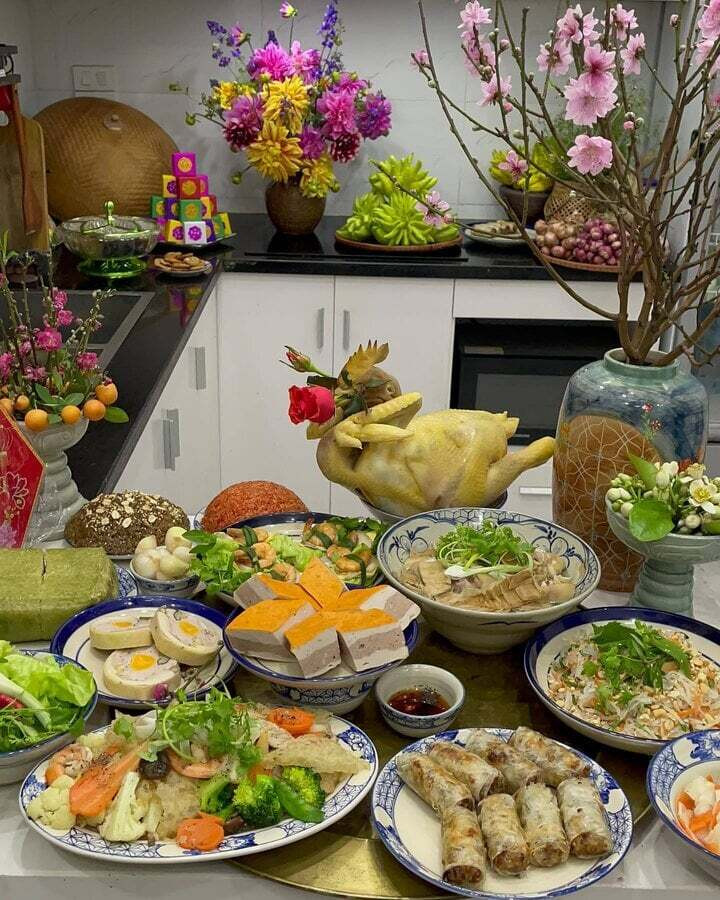 Mâm cỗ cúng đặc trưng của miền Bắc. (Ảnh: Trần Trung Hiếu)