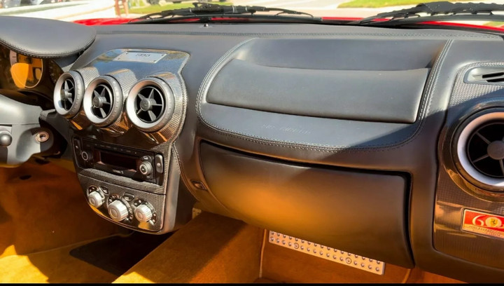 Chiếc Ferrari từng được trưng bày tại một số sự kiện xe hơi tổ chức tại khu điền trang Mar-a-Lago của Trump ở Florida. (Ảnh: Carscoops)