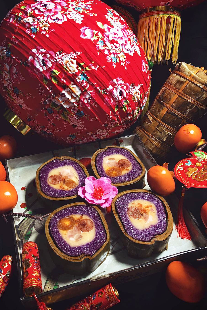 Bánh tét lá cẩm là món ăn không thể thiếu trong dịp Tết của người dân Cần Thơ. (Ảnh: @hun.gmax)