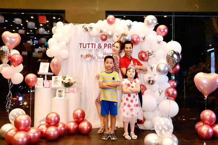 Gia đình hạnh phúc của ca sỹ Lê Anh Dũng.