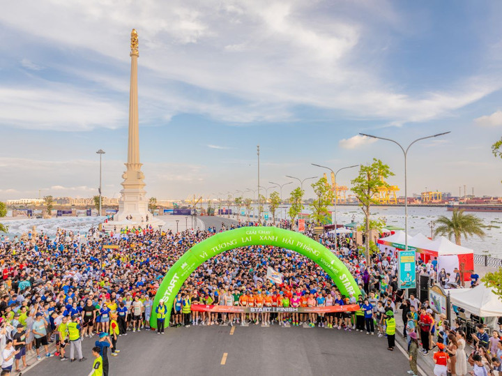 Giải chạy Vì tương lai Xanh Hải Phòng khuyến khích cư dân rèn luyện thể thao, bảo vệ môi trường.