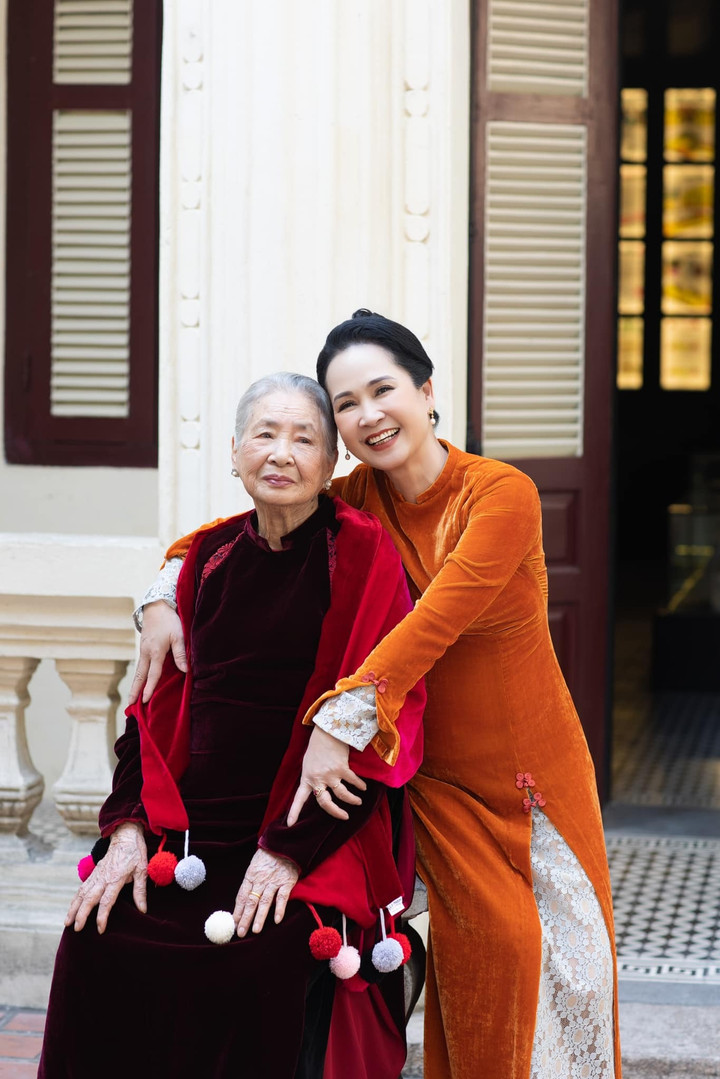 Sao Việt 26/1: Thảo Vân tới thăm Công Lý, Thanh Thanh Hiền xinh đẹp ở tuổi U60 - 13