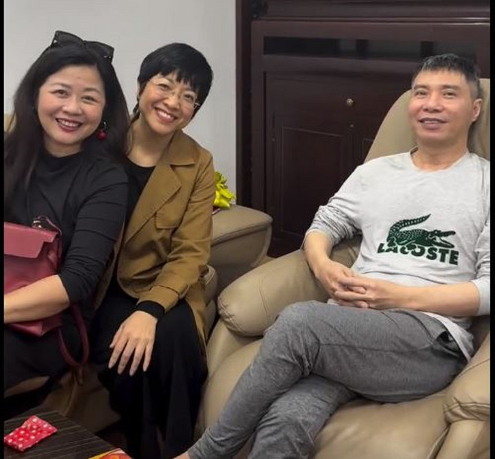 Chị Ngọc Hà - vợ NSND Công Lý chia sẻ hình ảnh MC Thảo Vân và một người bạn tới thăm và chúc Tết nam diễn viên.