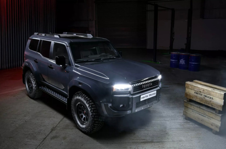 Chi tiết Toyota Land Cruiser Prado độ thân rộng - 5