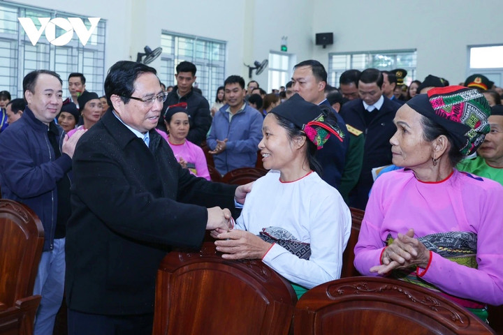 Thủ tướng Phạm Minh Chính chúc Tết nhân dân các dân tộc huyện Ngọc Lặc, tỉnh Thanh Hóa.