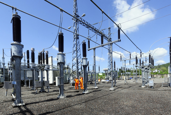 Công ty Điện lực tổ chức ứng trực 24/24 đảm bảo điện phục vụ Tết Nguyên đán 2025