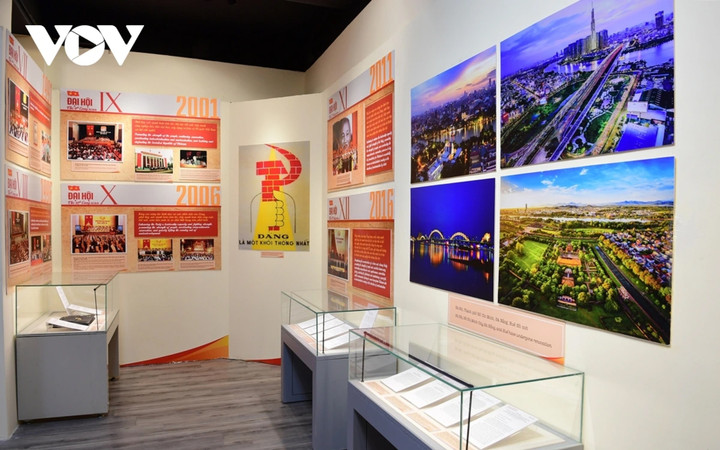 Đến nay, sau gần 40 năm thực hiện đường lối Đổi mới, đất nước Việt Nam đã đạt được nhiều thành tựu to lớn dưới sự lãnh đạo của Đảng Cộng sản Việt Nam.