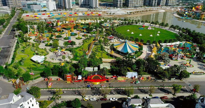 Công viên Grand Park trở thành điểm hẹn vui chơi giải trí của hàng chục ngàn cư dân đại đô thị và du khách.