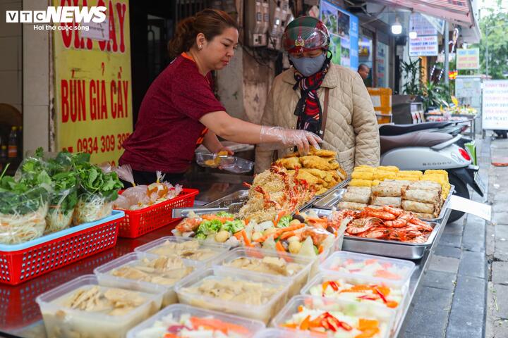 Giá hàng hóa sau Tết hạ 'nhiệt', cau vẫn cao ngất ngưởng - 16