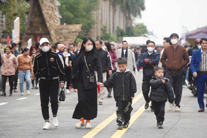 Lễ hội diễn ra đến ngày ngày 10 tháng Giêng năm Ất Tỵ.