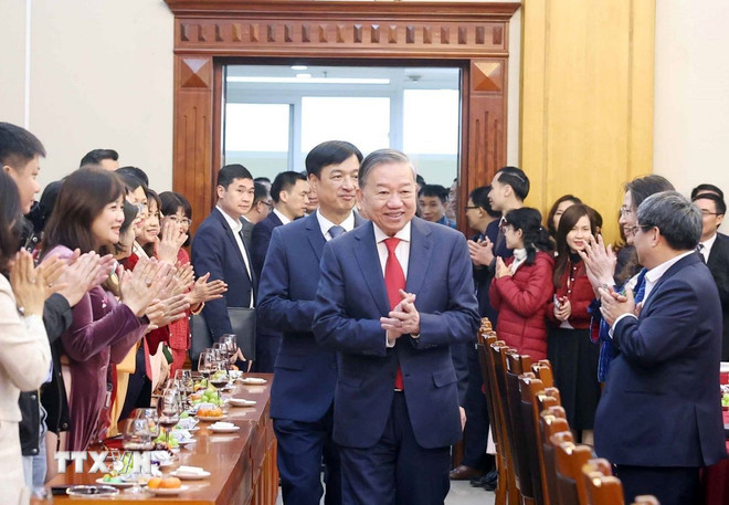 Tổng Bí thư Tô Lâm đến dự buổi gặp mặt.