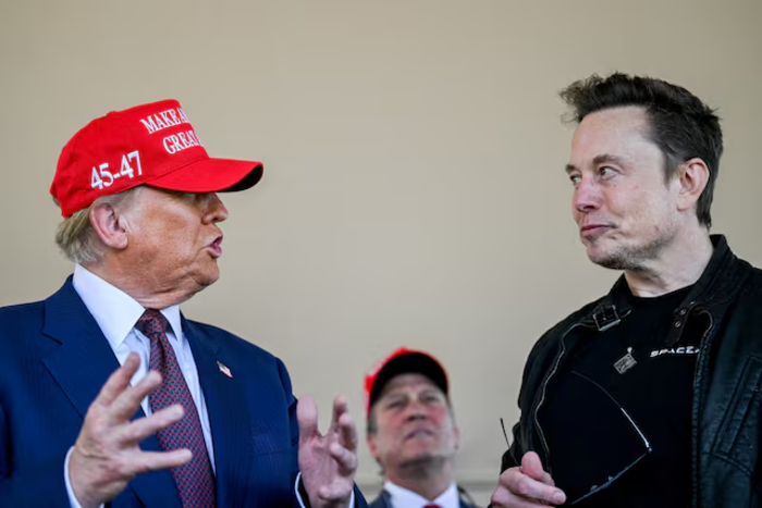 Tổng thống Mỹ Donald Trump (trái) và tỷ phú Elon Musk (phải). (Ảnh: Reuters)