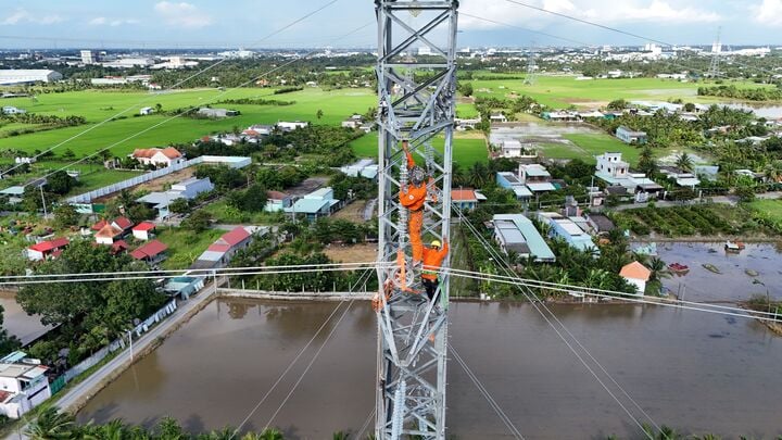 EVNSPC: Phát động phong trào thi đua nước rút 90 ngày đóng điện 50 công trình - 5